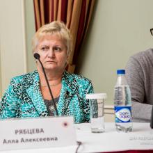VII Российский общенациональный офтальмологический форум (РООФ2014, AROF2014). Под эгидой Общероссийской общественной организации «Ассоциация врачей – офтальмологов». Сателлитный симпозиум компании Пфайзер. Информационный партнер Орган зрения www.organum-visus.com